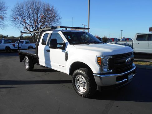 Used 2018 Ford F350 XL w/ Power Equipment Group image 2