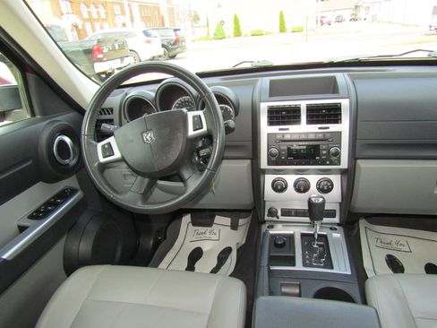 Used 2010 Dodge Nitro SXT AWD/4WD image 15
