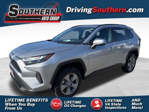 Used 2024 Toyota RAV4 XLE image 1
