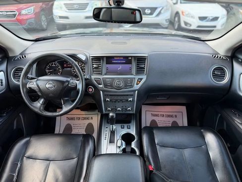 Used 2017 Nissan Pathfinder SL image 34
