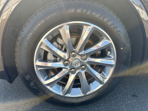 Used 2020 Buick Envision Essence FWD image 9