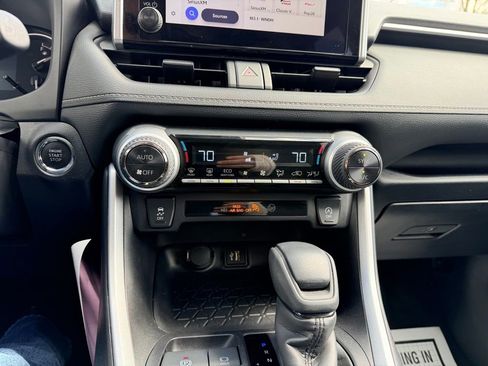 Used 2025 Toyota RAV4 XLE image 26