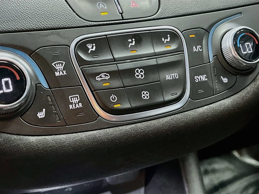 Used 2024 Chevrolet Malibu LT w/ LPO, Floor Liner Package FWD image 19