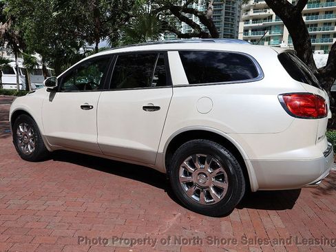 Used 2011 Buick Enclave CXL image 20