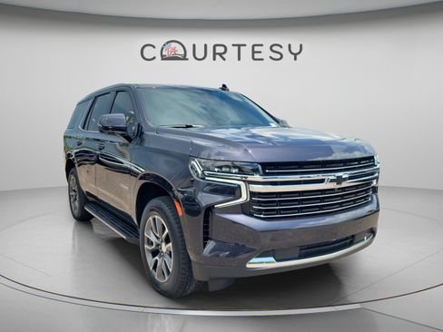 Used 2023 Chevrolet Tahoe LT w/ LT Signature Package AWD/4WD image 4
