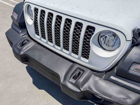 Used 2024 Jeep Wrangler Unlimited Sport AWD/4WD image 8