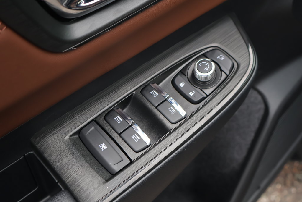 Certified 2026 Subaru Outback Touring AWD/4WD image 12