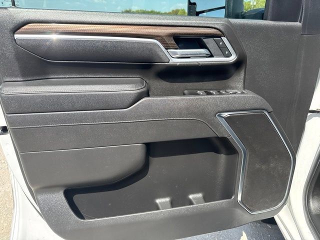 Used 2025 Chevrolet Silverado 2500 LT w/ Convenience Package AWD/4WD image 22