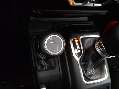 Used 2022 Jeep Gladiator Overland w/ LED Lighting Group image 18