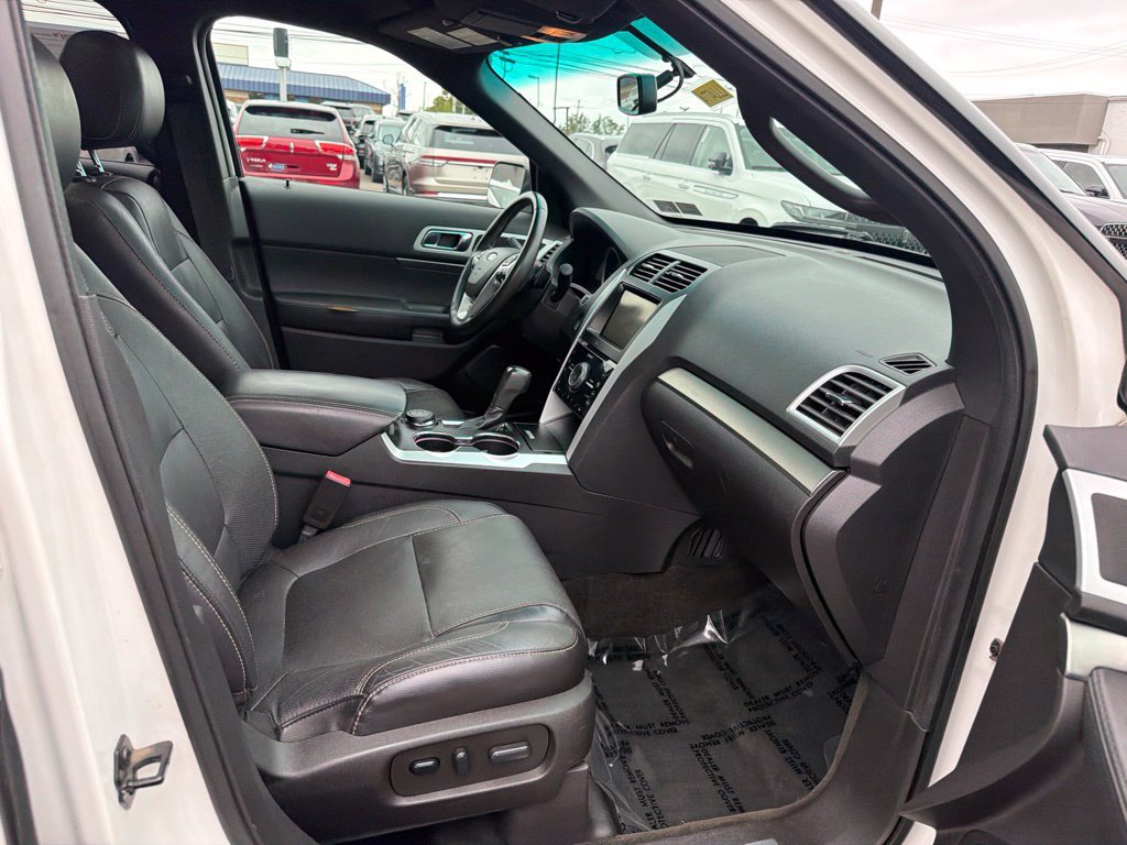 Used 2015 Ford Explorer Sport w/ Equipment Group 401A AWD/4WD image 16