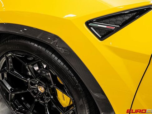 Used 2023 Lamborghini Urus Performante image 17