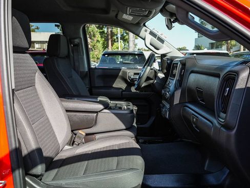 Used 2024 Chevrolet Silverado 1500 Custom Trail Boss w/ LPO, Dark Essentials Package AWD/4WD image 16