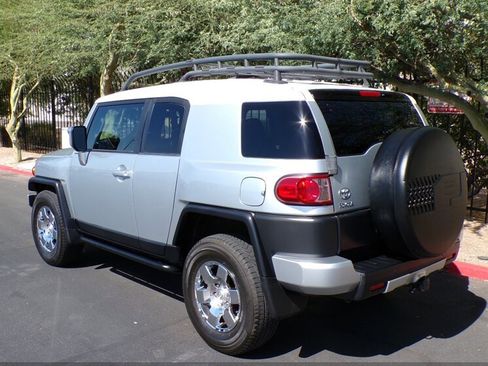 Used 2007 Toyota FJ Cruiser 4WD image 7