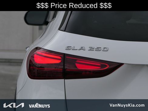 Used 2025 Mercedes-Benz GLA 250 image 32