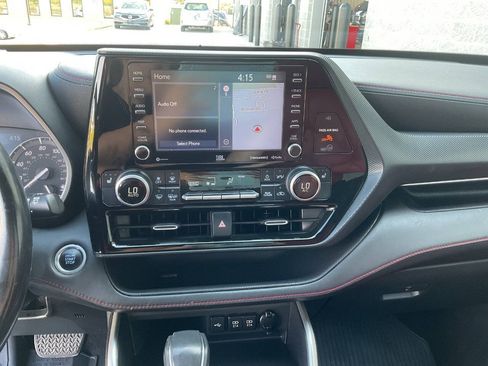 Used 2021 Toyota Highlander XSE AWD/4WD image 22