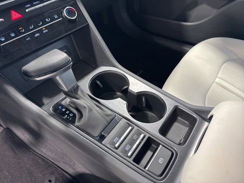 Used 2025 Hyundai Sonata SE image 24