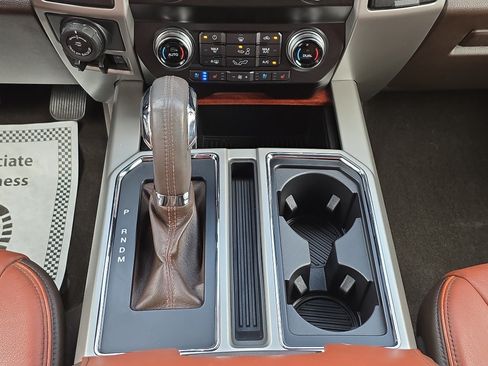 Used 2019 Ford F150 King Ranch w/ Equipment Group 601A Luxury AWD/4WD image 20