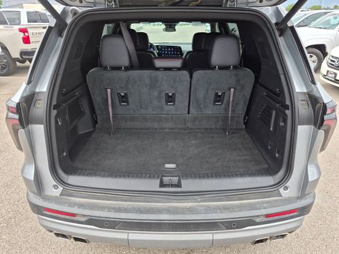 Used 2025 Chevrolet Traverse Z71 AWD/4WD image 29