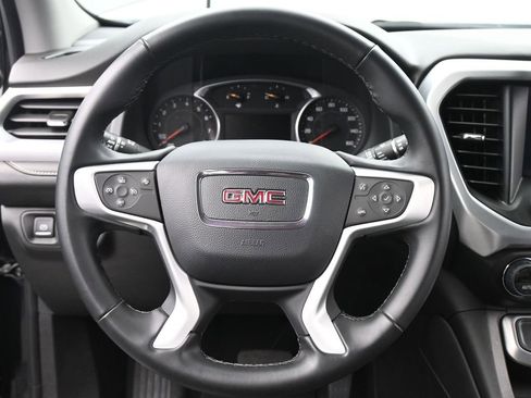 Used 2023 GMC Acadia SLT image 30