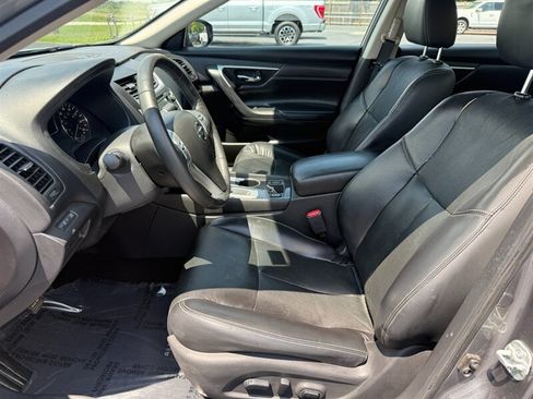 Used 2016 Nissan Altima 2.5 SL w/ 2.5 Technology Package FWD image 10