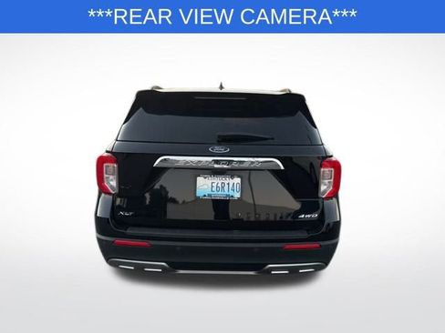 Used 2022 Ford Explorer XLT w/ Equipment Group 202A image 4