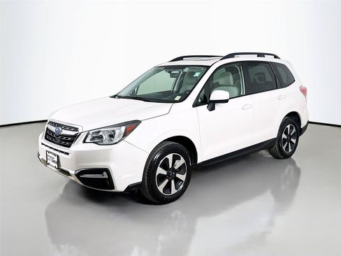 Used 2018 Subaru Forester 2.5i Premium AWD/4WD image 5