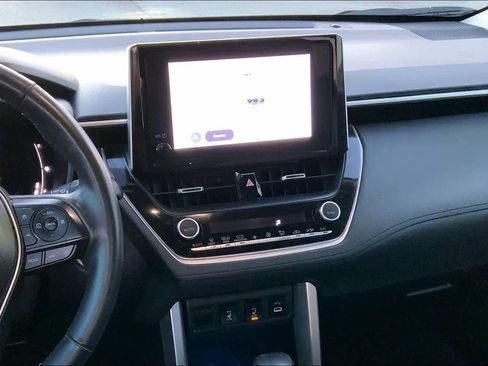 Used 2023 Toyota Corolla Cross XLE FWD image 7