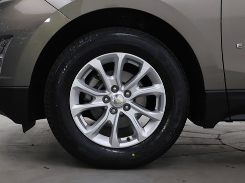 Used 2018 Chevrolet Equinox LT image 31