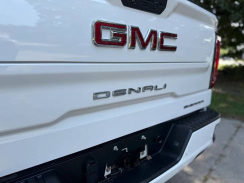 Used 2019 GMC Sierra 1500 Denali w/ Denali Ultimate Package AWD/4WD image 34