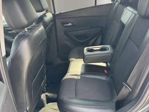 Used 2018 Chevrolet Trax LT w/ Driver Confidence Package FWD image 12