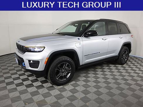 Used 2024 Jeep Grand Cherokee Trailhawk w/ Luxury Tech Group III image 1