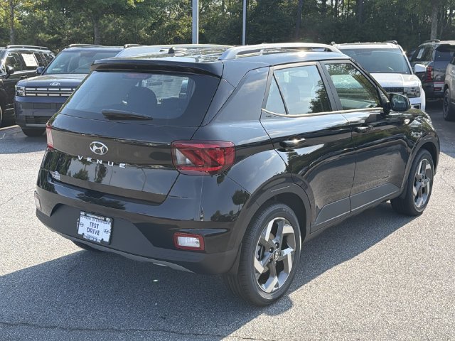 New 2026 Hyundai Venue SEL FWD image 8