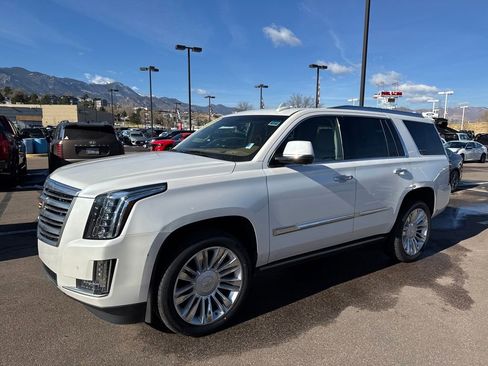 Used 2016 Cadillac Escalade Platinum image 25