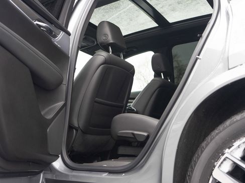 Used 2024 Cadillac XT6 Sport image 28