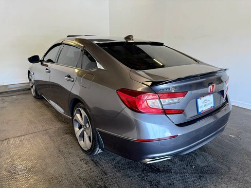 Used 2018 Honda Accord Touring image 5