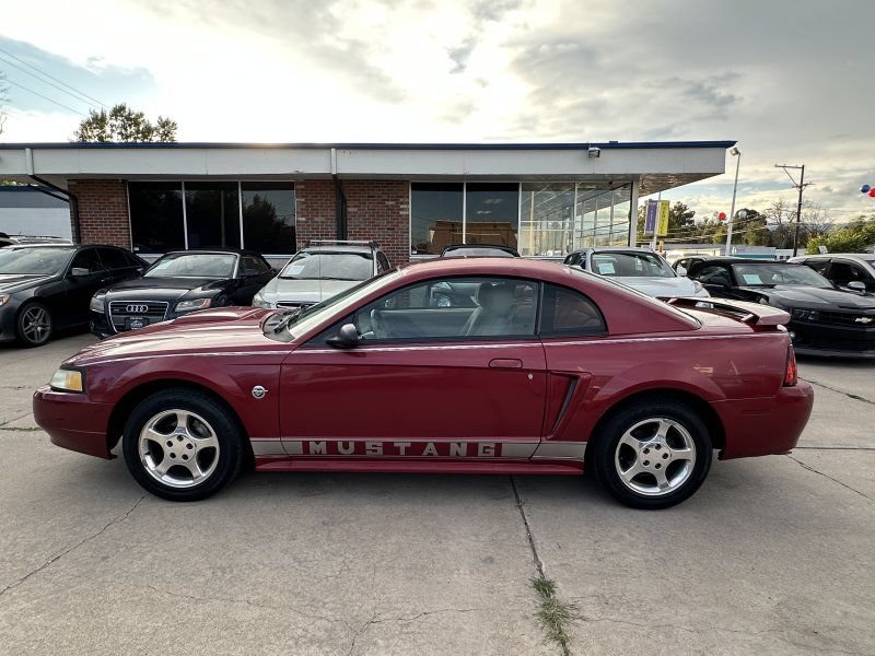 Used 2004 Ford Mustang Coupe RWD image 4