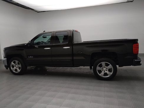 Used 2018 Chevrolet Silverado 1500 LT w/ Texas Edition image 3
