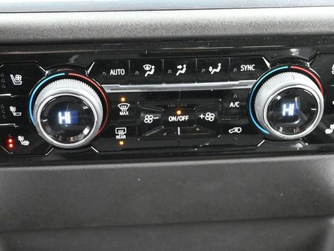 Used 2024 Chevrolet Silverado 2500 LTZ w/ LTZ Plus Package image 20