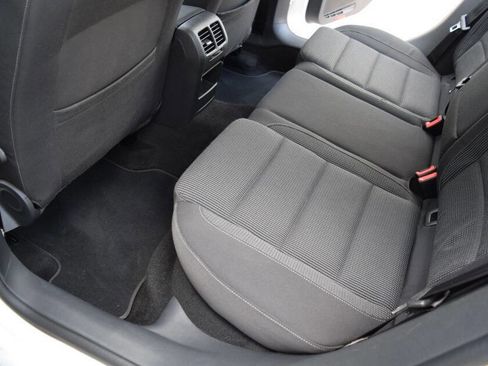 Used 2013 Volkswagen Golf TDI image 49