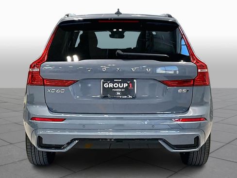 Certified 2024 Volvo XC60 B5 Plus image 5