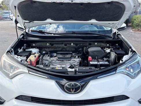 Used 2018 Toyota RAV4 XLE FWD image 28