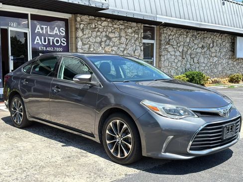 Used 2016 Toyota Avalon XLE FWD image 4
