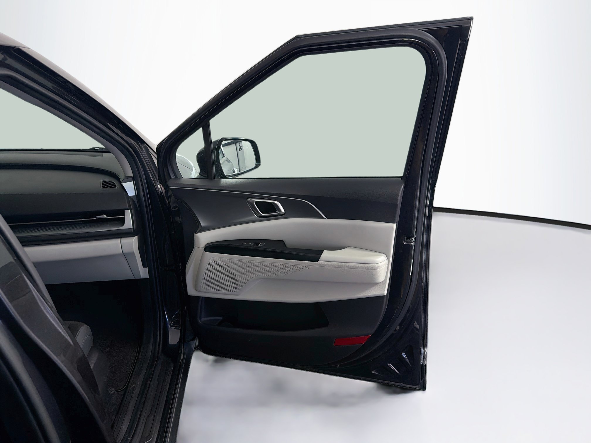 Used 2022 Kia Carnival LX FWD image 34
