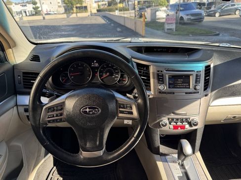 Used 2014 Subaru Outback 2.5i Premium AWD/4WD image 24