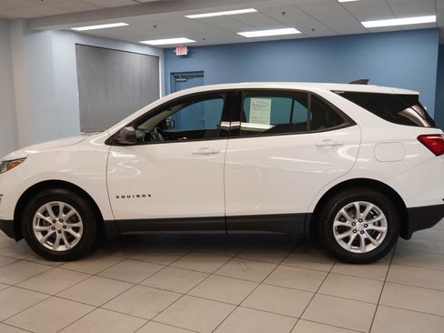 Used 2018 Chevrolet Equinox LS w/ LPO, Blackout Package FWD image 2