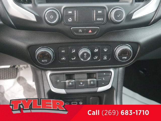 Used 2024 GMC Terrain SLT AWD/4WD image 32