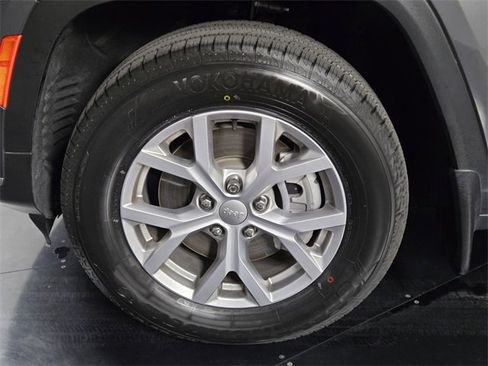 Used 2022 Jeep Grand Cherokee L Limited image 12