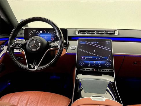 Used 2023 Mercedes-Benz S 500 4MATIC image 4