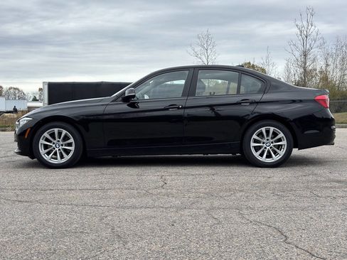 Used 2018 BMW 320i xDrive Sedan image 2