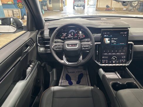 New 2026 GMC Acadia AT4 w/ LPO, Floor Liner Package image 36